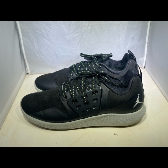 PreOwned Nike Jordan Men's 9 Grind Cross Training Athletic Shoes